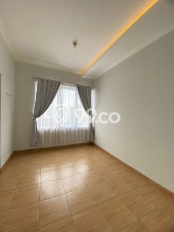 Jarang Ada! Rumah Sewa 3 Kamar Bagus Siap Huni Kota Wisata Jarang Ada! Rumah Sewa 3 Kamar Bagus Siap Huni Kota Wisata