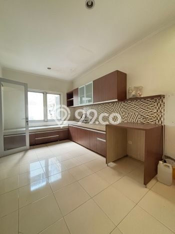 For Sale! Luxury House LT 298m2 Desain Modern di Kota Wisata For Sale! Luxury House LT 298m2 Desain Modern di Kota Wisata