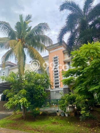 Ready to Use! Premium House LT 300m2 Desain Elegan di Raffles Hills Ready to Use! Premium House LT 300m2 Desain Elegan di Raffles Hills