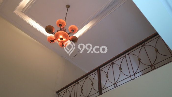 Hunian Elit LB 240m2 Siap Pakai Desain Elegan di Raffles Hills, Jakarta Timur Hunian Elit LB 240m2 Siap Pakai Desain Elegan di Raffles Hills, Jakarta Timur