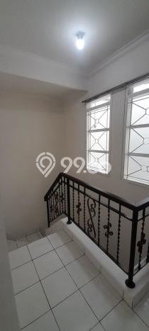 Dijual Rumah Eksklusif 3 KT di Kota Wisata, Jakarta Timur Dijual Rumah Eksklusif 3 KT di Kota Wisata, Jakarta Timur