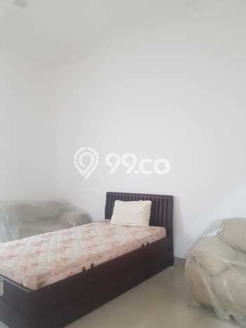 Rumah Modern 3 KT di Raffles Hills Jakarta Timur Semi Furnished Rumah Modern 3 KT di Raffles Hills Jakarta Timur Semi Furnished