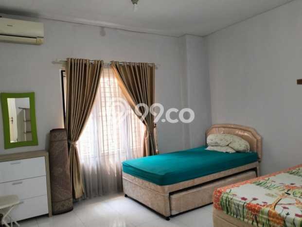 Dijual Hunian Rumah Terawat 3 KT di Raffles Hills, Jakarta Timur Dijual Hunian Rumah Terawat 3 KT di Raffles Hills, Jakarta Timur