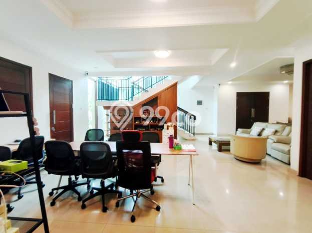 Rumah Mewah LB 520m2 Siap Pakai Desain Elegan di Kota Wisata, Jakarta Timur Rumah Mewah LB 520m2 Siap Pakai Desain Elegan di Kota Wisata, Jakarta Timur