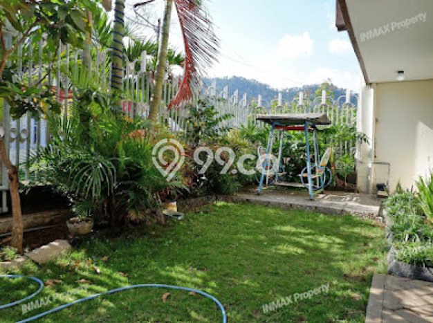 Rumah Modern 3 KT LT 260m2 di Batu Rumah Modern 3 KT LT 260m2 di Batu