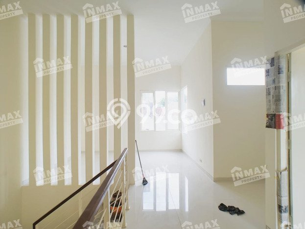 Disewakan! Rumah 3 Kamar Tidur &
3 Kamar Mandi di Tidar, Malang Disewakan! Rumah 3 Kamar Tidur &
3 Kamar Mandi di Tidar, Malang