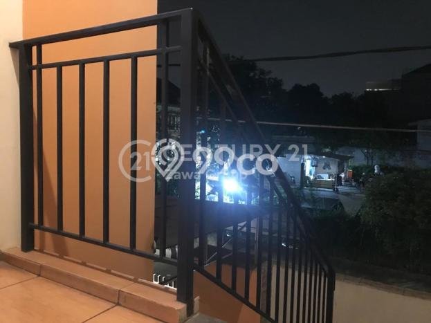 Dijual Rumah Luas Megah Dengan View Eksklusif di Jelambar, Jakarta Barat Dijual Rumah Luas Megah Dengan View Eksklusif di Jelambar, Jakarta Barat