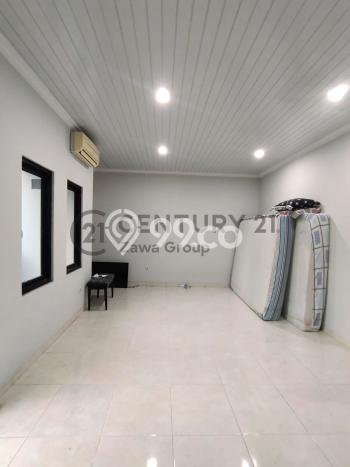 Jarang Ada! Rumah Kontrakan 5 Kamar Bagus Siap Huni Tanjung Duren Jarang Ada! Rumah Kontrakan 5 Kamar Bagus Siap Huni Tanjung Duren