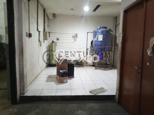 Unit Gudang Dijual di Jakarta Barat LT 366m2 & LB 283m2 Unit Gudang Dijual di Jakarta Barat LT 366m2 & LB 283m2