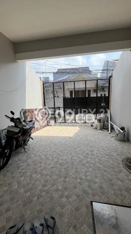 Hunian Elit LB 200m2 Siap Huni Desain Elegan di Tomang, Jakarta Barat Hunian Elit LB 200m2 Siap Huni Desain Elegan di Tomang, Jakarta Barat