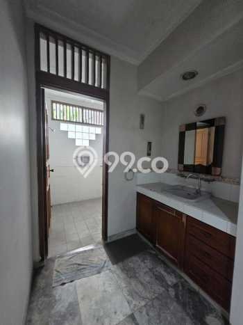 For Sale! Luxury House LT 281m2 Desain Elegan di Kedoya For Sale! Luxury House LT 281m2 Desain Elegan di Kedoya