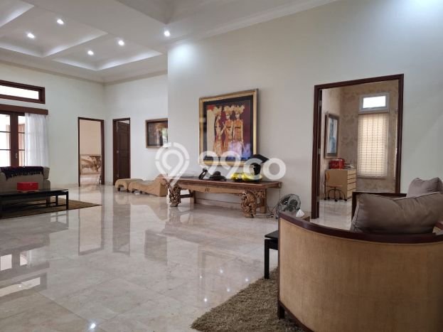 Rumah Mewah LB 340m2 Siap Pakai Desain Elegan di Cikini, Jakarta Pusat Rumah Mewah LB 340m2 Siap Pakai Desain Elegan di Cikini, Jakarta Pusat