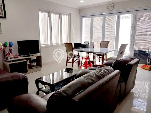 Dijual Rumah Mewah Megah Dengan View Cantik di Gading Serpong, Tangerang Dijual Rumah Mewah Megah Dengan View Cantik di Gading Serpong, Tangerang