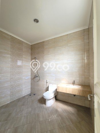 Ready to Use! Premium House LT 200m2 Desain Modern di Alam Sutera Ready to Use! Premium House LT 200m2 Desain Modern di Alam Sutera