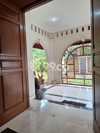 Rumah Mewah LB 340m2 Siap Pakai Desain Elegan di Cikini, Jakarta Pusat Rumah Mewah LB 340m2 Siap Pakai Desain Elegan di Cikini, Jakarta Pusat
