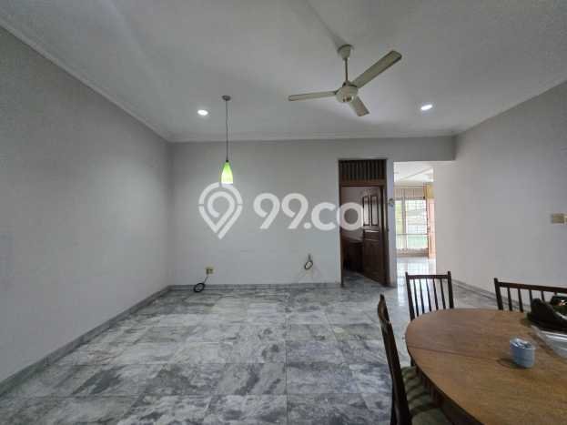 For Sale! Luxury House LT 281m2 Desain Elegan di Kedoya For Sale! Luxury House LT 281m2 Desain Elegan di Kedoya