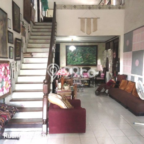Ready to Use! Premium House LT 338m2 Desain Elegan di Cipete Ready to Use! Premium House LT 338m2 Desain Elegan di Cipete