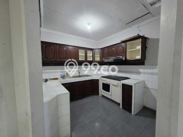For Sale! Luxury House LT 281m2 Desain Elegan di Kedoya For Sale! Luxury House LT 281m2 Desain Elegan di Kedoya