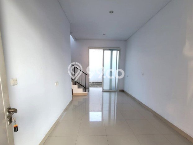 Rumah Luas Asri 3 KT Siap Pakai di Lippo Karawaci Tangerang Rumah Luas Asri 3 KT Siap Pakai di Lippo Karawaci Tangerang