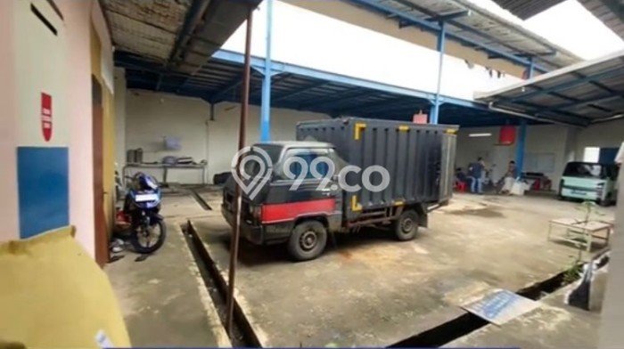 Area Ramai! Gudang Dijual di Tangerang untuk Bisnis Luas Bangunan 600m2 Area Ramai! Gudang Dijual di Tangerang untuk Bisnis Luas Bangunan 600m2