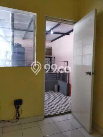 Dijual Rumah Strategis Bagus Punya 2 KT di Ciputat Tangerang Selatan SHM Dijual Rumah Strategis Bagus Punya 2 KT di Ciputat Tangerang Selatan SHM