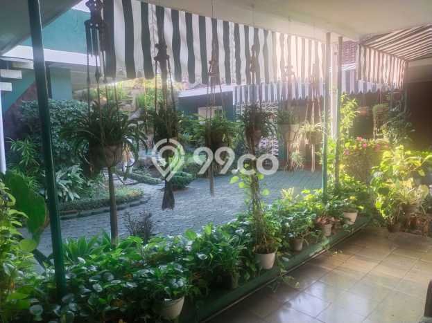 Ready to Use! Premium House LT 880m2 Desain Elegan di Supratman Ready to Use! Premium House LT 880m2 Desain Elegan di Supratman