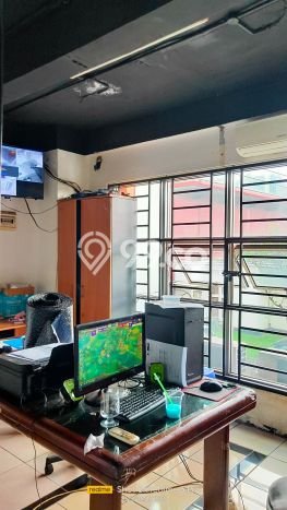 INVESTASI POTENSIAL! Ruko Kawasan Andir, Luas 216m2m², Potensi ROI Tinggi INVESTASI POTENSIAL! Ruko Kawasan Andir, Luas 216m2m², Potensi ROI Tinggi