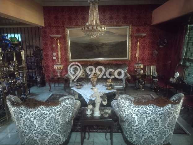 Ready to Use! Premium House LT 880m2 Desain Elegan di Supratman Ready to Use! Premium House LT 880m2 Desain Elegan di Supratman