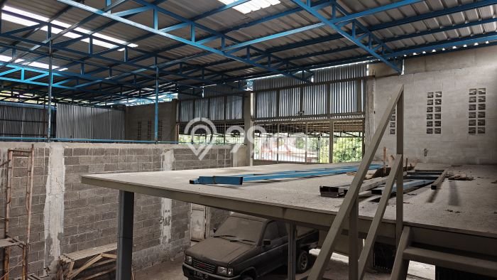 Gudang bagus disewakan di Ngamprah Bandung Barat dengan LB 500m2 harga sewa terbaik Gudang bagus disewakan di Ngamprah Bandung Barat dengan LB 500m2 harga sewa terbaik