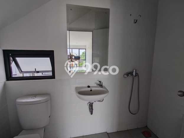Disewakan Ruko di Karawaci Tangerang LT 65m2, LB 195m2 Disewakan Ruko di Karawaci Tangerang LT 65m2, LB 195m2