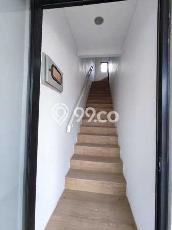 Disewakan Ruko di Karawaci Tangerang LT 65m2, LB 195m2 Disewakan Ruko di Karawaci Tangerang LT 65m2, LB 195m2