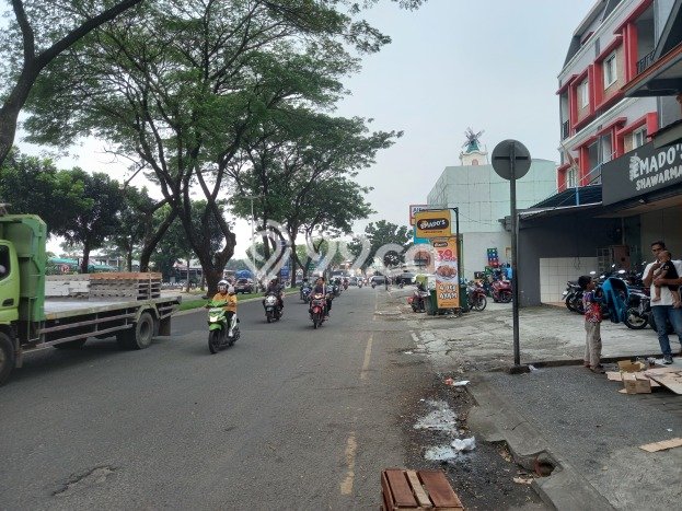 LOKASI SUPER STRATEGIS! Komersial Kawasan Graha Raya, Luas 550m2m², Prospek Pengunjung LOKASI SUPER STRATEGIS! Komersial Kawasan Graha Raya, Luas 550m2m², Prospek Pengunjung