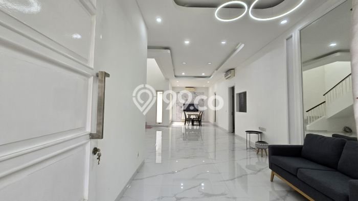 Rumah Elit LB 250m2 Siap Huni Desain Elegan di Gading Serpong The Spring, Tangerang Rumah Elit LB 250m2 Siap Huni Desain Elegan di Gading Serpong The Spring, Tangerang