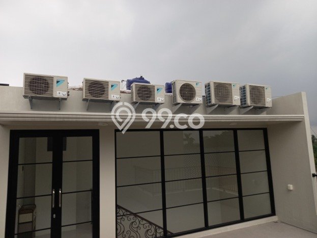 Dijual Rumah Premium dengan Fasilitas Sekitar Lengkap di Jagakarsa, Jakarta Selatan Dijual Rumah Premium dengan Fasilitas Sekitar Lengkap di Jagakarsa, Jakarta Selatan