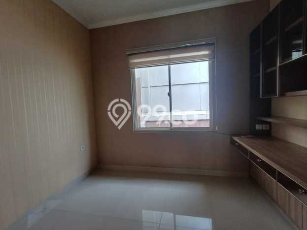 Rumah Mewah LB 143m2 Siap Huni Desain Elegan di Gading Serpong The Spring, Tangerang Rumah Mewah LB 143m2 Siap Huni Desain Elegan di Gading Serpong The Spring, Tangerang