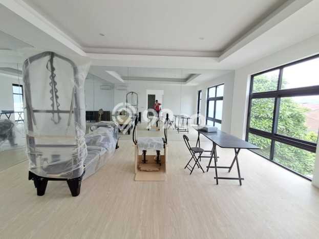 Rumah Elit Modern Siap Huni di Alam Sutera Tangerang Rumah Elit Modern Siap Huni di Alam Sutera Tangerang
