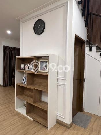 Dijual Rumah Mewah Elegan Dengan View Eksklusif di Modernland, Tangerang Dijual Rumah Mewah Elegan Dengan View Eksklusif di Modernland, Tangerang