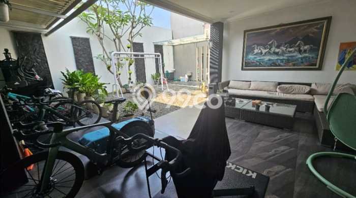 Ready to Use! Luxury House LT 350m2 Desain Modern di Alam Sutera Ready to Use! Luxury House LT 350m2 Desain Modern di Alam Sutera