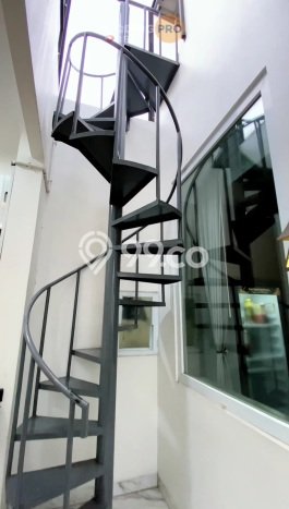 Hunian Mewah LB 450m2 Siap Pakai Desain Elegan di BSD Green Wich, Tangerang Hunian Mewah LB 450m2 Siap Pakai Desain Elegan di BSD Green Wich, Tangerang