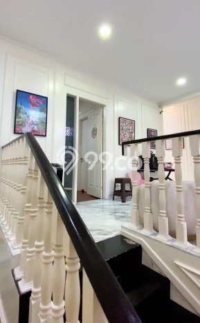 Hunian Mewah LB 450m2 Siap Pakai Desain Elegan di BSD Green Wich, Tangerang Hunian Mewah LB 450m2 Siap Pakai Desain Elegan di BSD Green Wich, Tangerang