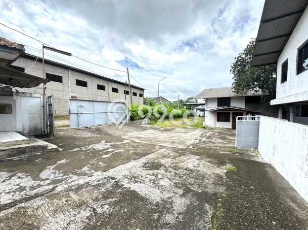 LOKASI STRATEGIS! Pabrik Kawasan Curug, Luas 1790m², Kawasan Komersial LOKASI STRATEGIS! Pabrik Kawasan Curug, Luas 1790m², Kawasan Komersial