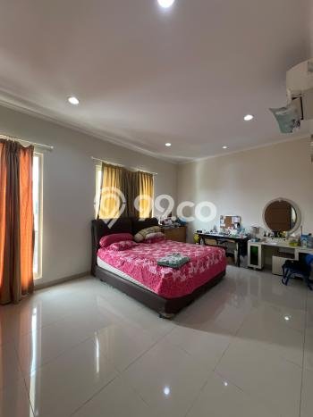 Jual Rumah Luas Megah Dengan View Eksklusif di Gading Serpong, Tangerang Jual Rumah Luas Megah Dengan View Eksklusif di Gading Serpong, Tangerang