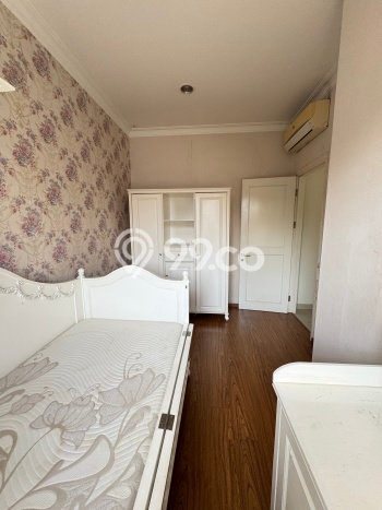 RECOMMENDED! Rumah kawasan Gading Serpong, 3 KM, Lokasi Strategis, Luas 163m2m² Bangunan 210m2m² RECOMMENDED! Rumah kawasan Gading Serpong, 3 KM, Lokasi Strategis, Luas 163m2m² Bangunan 210m2m²