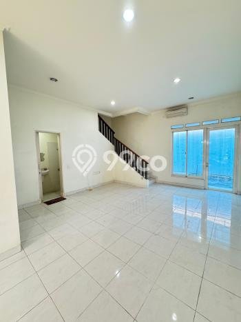 Rumah Mewah LB 141m2 Siap Pakai Desain Elegan di Gading Serpong, Tangerang Rumah Mewah LB 141m2 Siap Pakai Desain Elegan di Gading Serpong, Tangerang