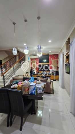 Jual Rumah Mewah Elegan Dengan View Cantik di Gading Serpong, Tangerang Jual Rumah Mewah Elegan Dengan View Cantik di Gading Serpong, Tangerang