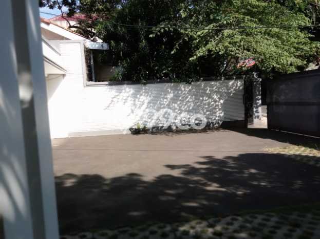 Siap Huni Hunian Elit 3 Kamar di Mampang Prapatan Dekat ke Mana Saja Siap Huni Hunian Elit 3 Kamar di Mampang Prapatan Dekat ke Mana Saja