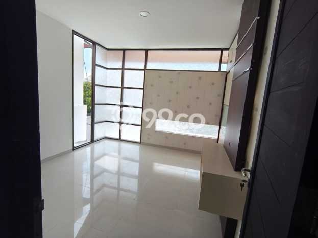 Dijual Cepat Rumah Bagus Siap Huni LB 150m2 di Kenjeran, Surabaya Dijual Cepat Rumah Bagus Siap Huni LB 150m2 di Kenjeran, Surabaya