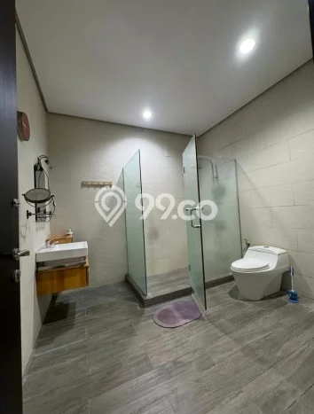 For Sale! Premium House LT 200m2 Desain Elegan di Taman Grisenda For Sale! Premium House LT 200m2 Desain Elegan di Taman Grisenda