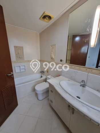 Rumah di Kelapa Gading, 4 KT, Design Modern, LT 300m2m² Bangunan 500m2m² Rumah di Kelapa Gading, 4 KT, Design Modern, LT 300m2m² Bangunan 500m2m²