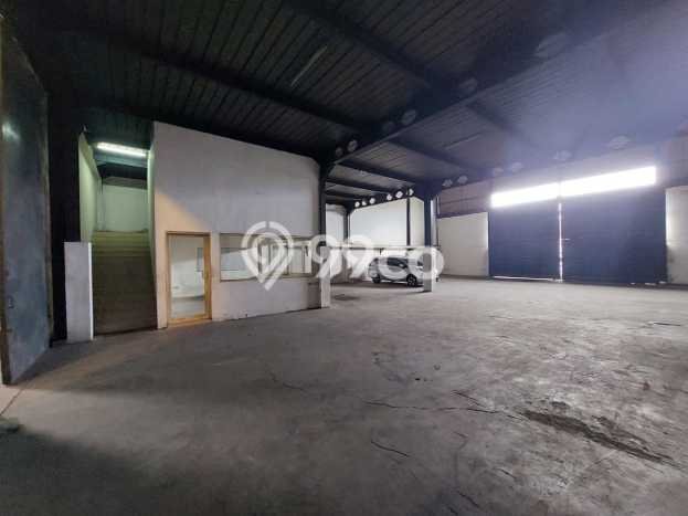 Gudang Premium Kawasan , Luas 1662m2m², Lokasi Komersial, Ramai Gudang Premium Kawasan , Luas 1662m2m², Lokasi Komersial, Ramai